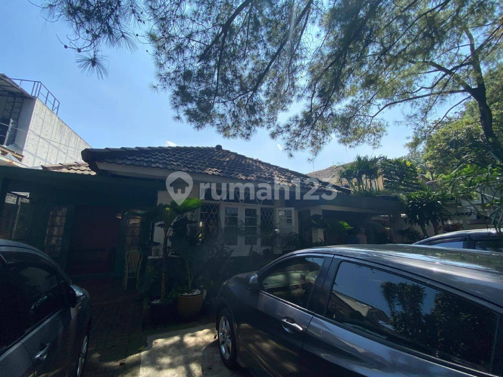 Furnished House with Carport and Designer Interior