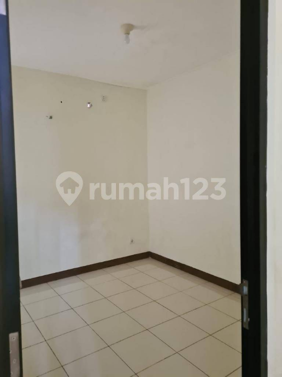 Modern 2-Bedroom House with Carport and AC