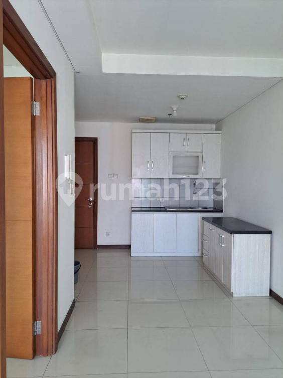 Modern Greenbay Apartment Near Baywalk Mall