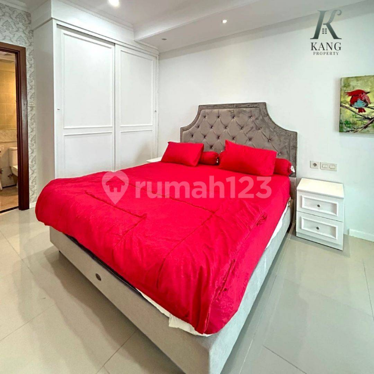 Fully Furnished Modern Apartment with High-End Amenities