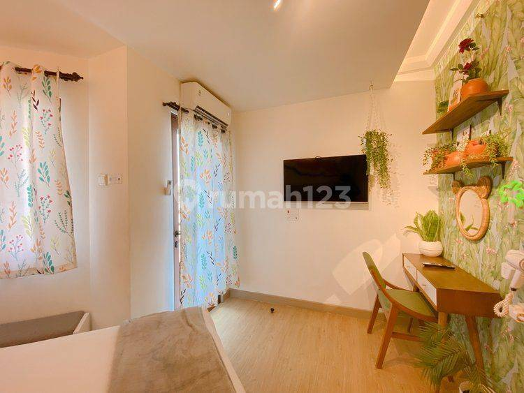 Modern Furnished 1-Bedroom Corner Apartment with City View
