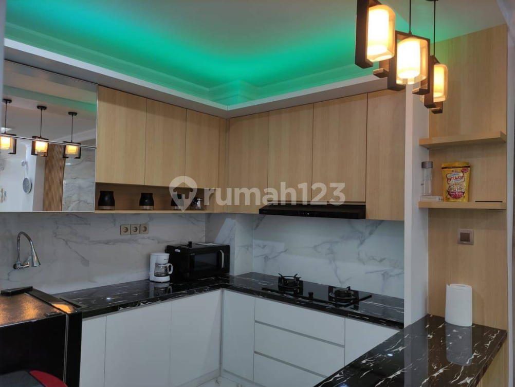 Modern House Near Schools and Shopping Centers