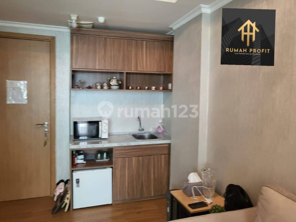 Furnished 2BR Victoria Square Apartment with City View