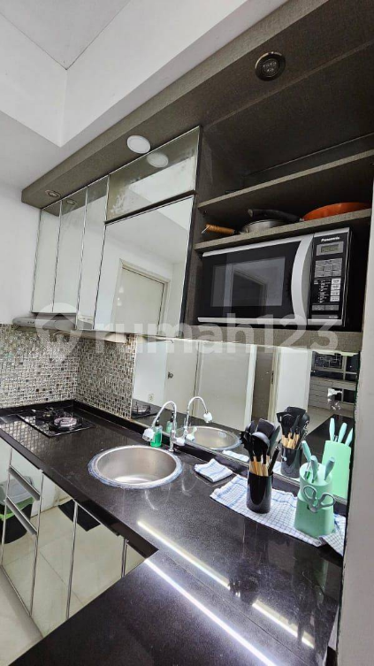 Luxurious 2BR Furnished Apartment at Pakubuwono Terrace