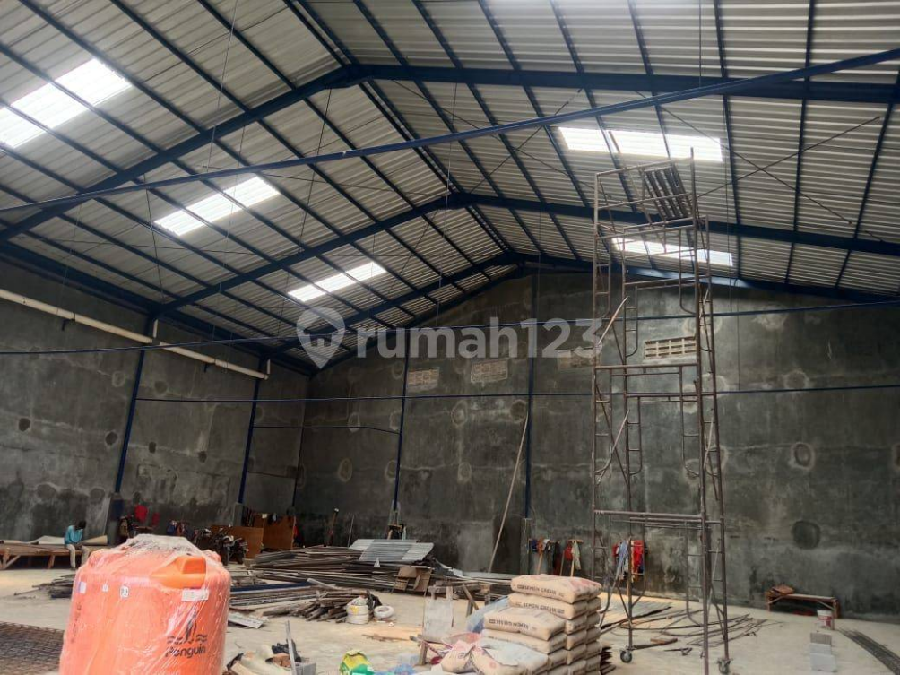 Large 800m² Warehouse with 40ft Access