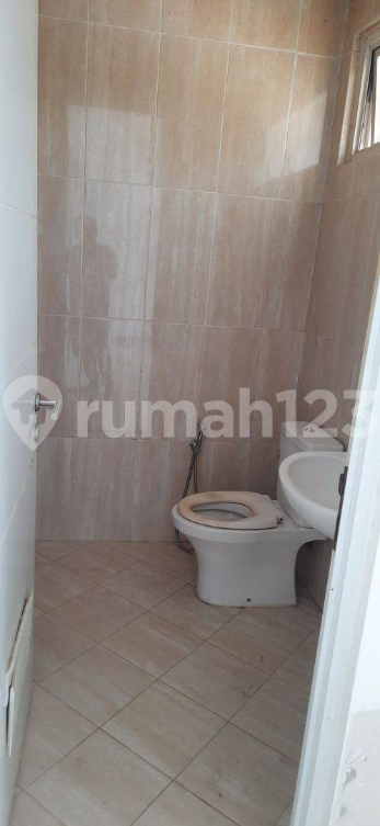 Rumah Cantik 2 Lantai di Grand Wisata Bekasi