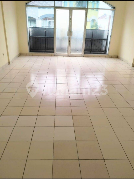 Commercial Shop House in Surapati Core Complex