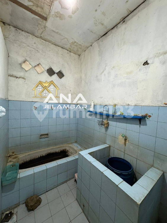 4.5x17m House on Main Jelambar Road