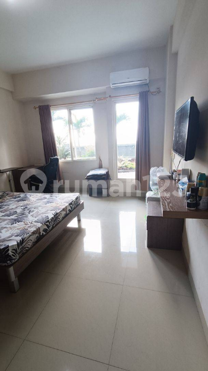 Modern 1BR Apartment with Pool View