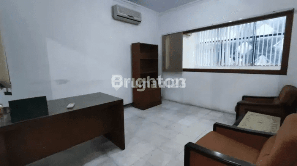 4.5 Floor Commercial Building with Office Space