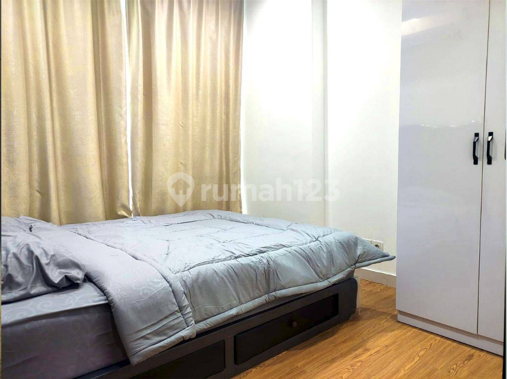 Furnished 3BR Apartment Near Emporium Mall Pluit