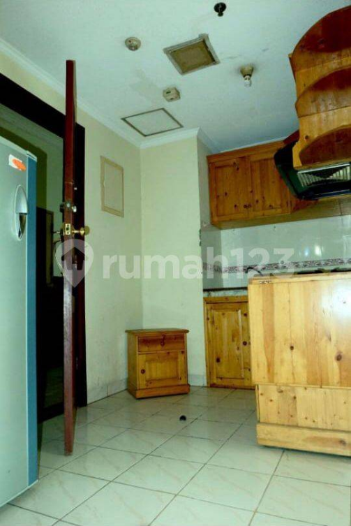 Furnished Studio Apartment with Modern Kitchen