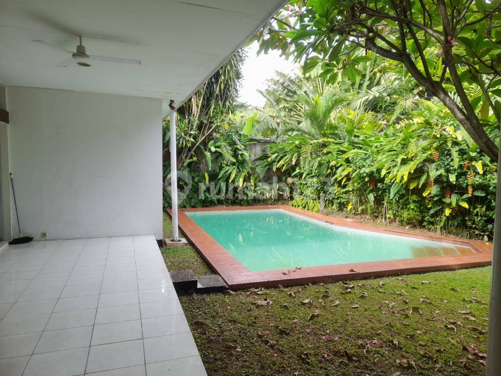 Modern House with Pool near Kuningan