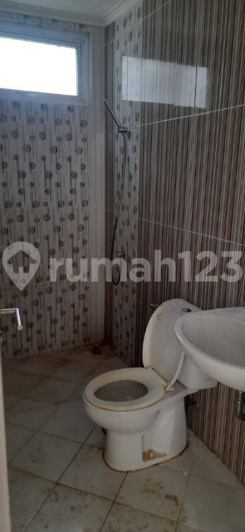 Rumah Cantik 2 Lantai di Grand Wisata Bekasi