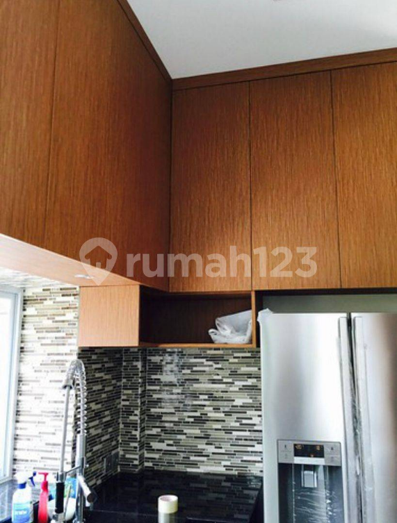 Luxury House with Pool Near Jis