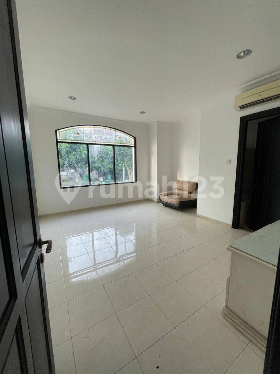 Modern 2-Story House in Bukit Mas