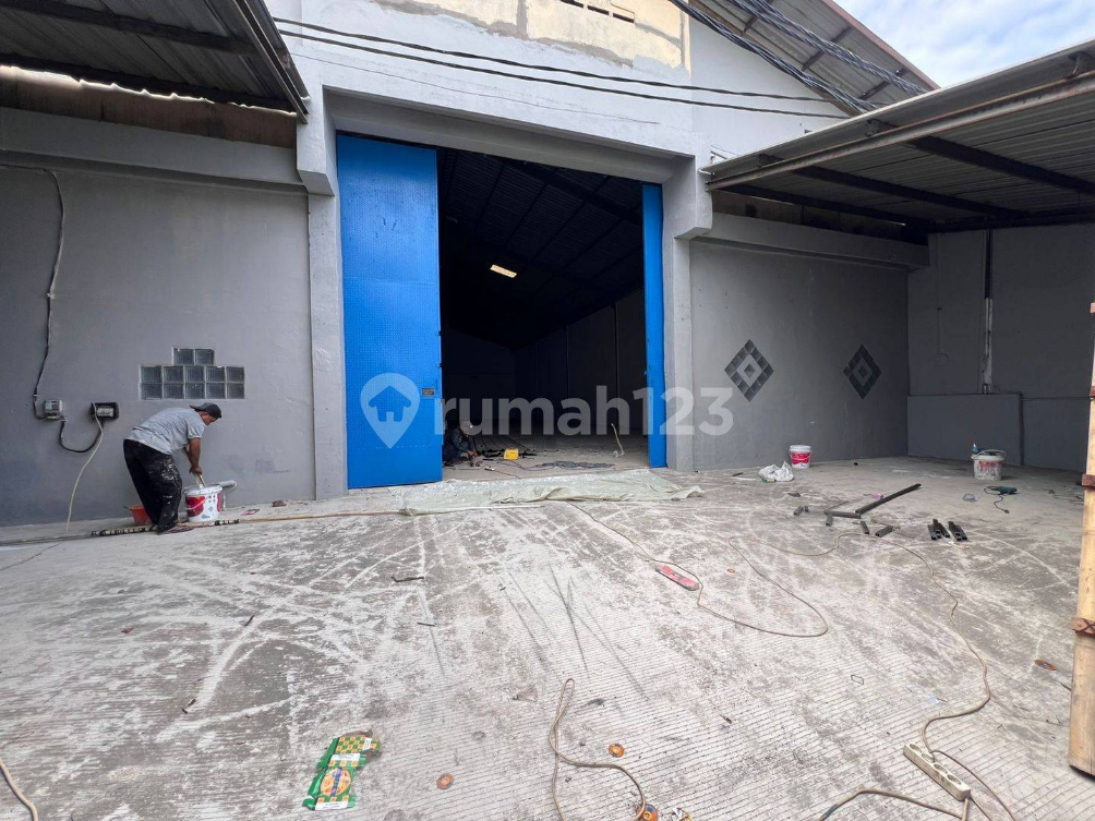 Large Warehouse Under Renovation in Pantai Indah