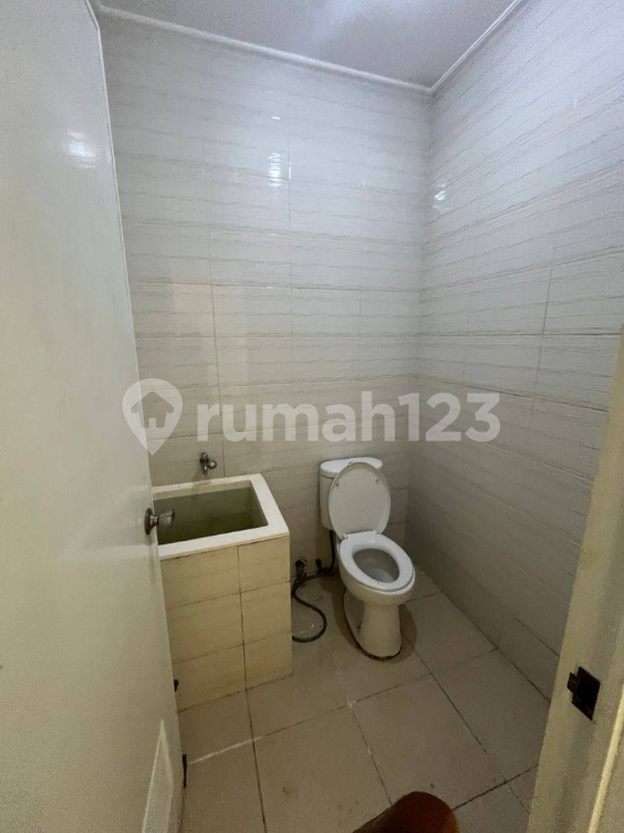 Modern 2-Bedroom House with Carport and AC