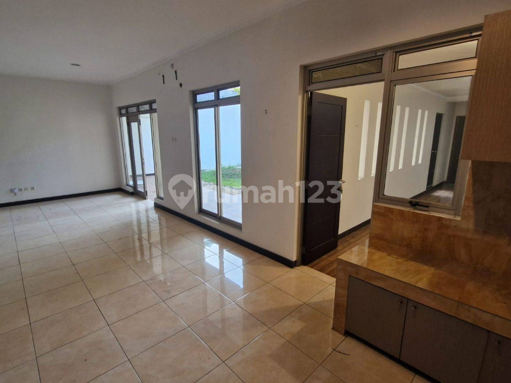 Spacious 4-Bedroom House in Kota Baru Parahyangan