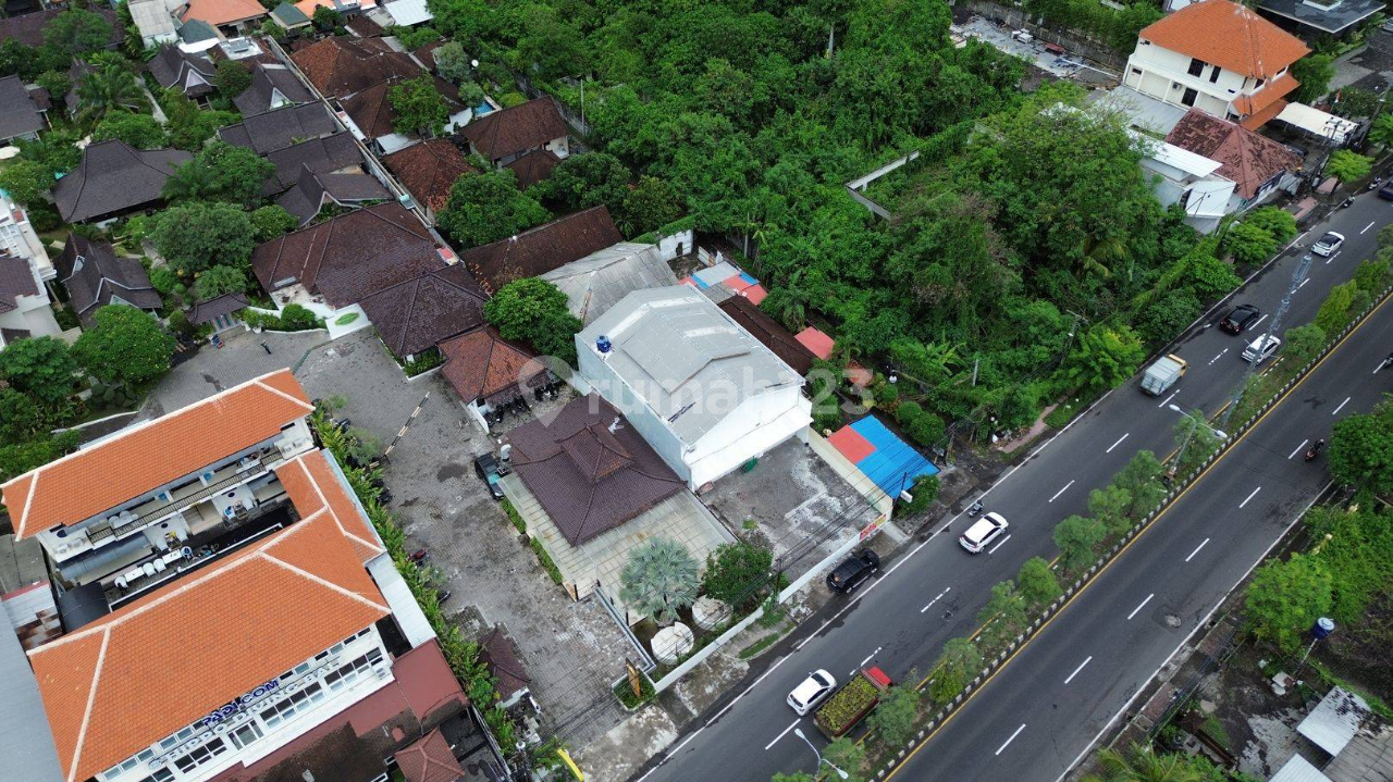 Large Commercial Space with Office Facilities in Sanur