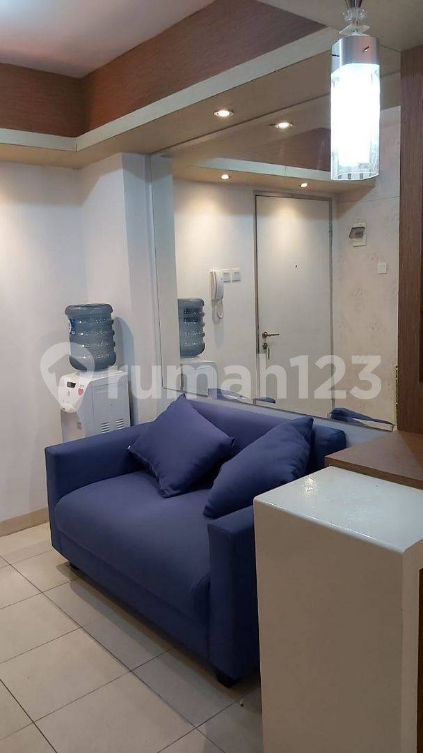 Furnished 2-Bedroom Apartment with Modern Interior