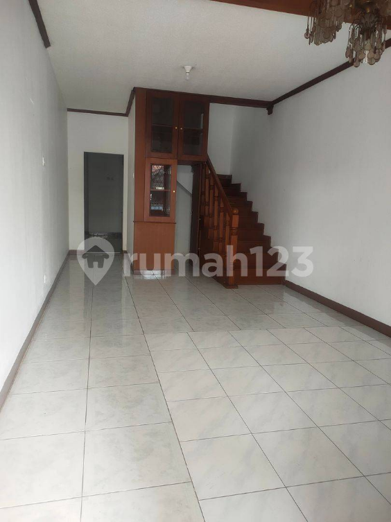 Spacious House Near Pondok Indah Mall