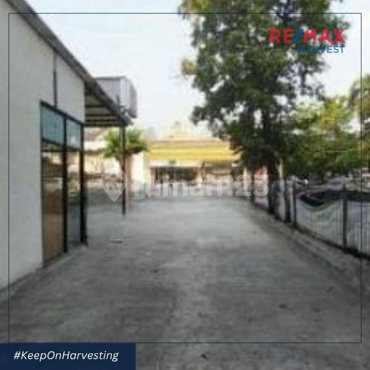 Spacious 4-Floor Commercial Building in Strategic Location