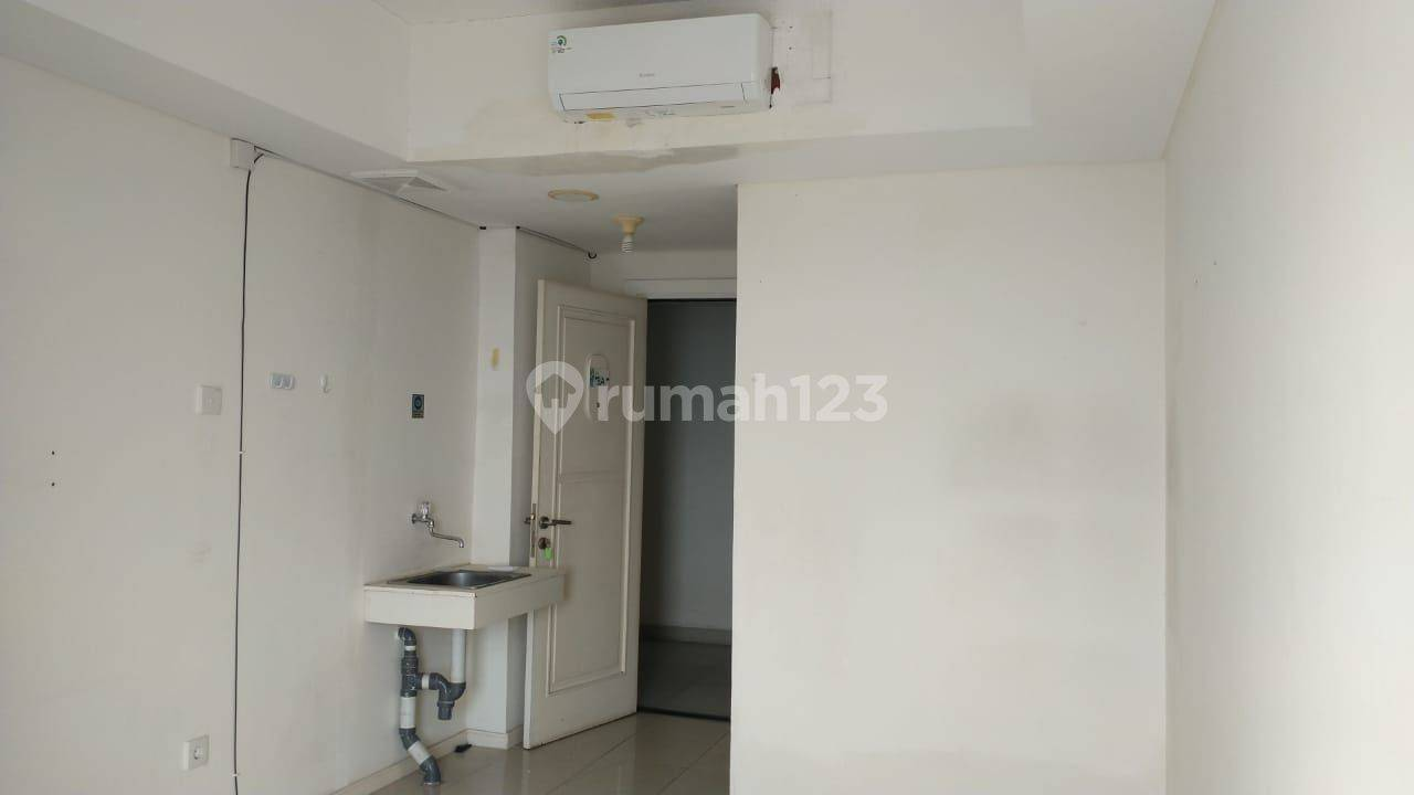 Modern 20m² Studio with AC in Urban Area
