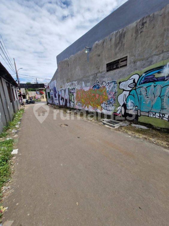 Strategic Commercial Warehouse with Retail Space