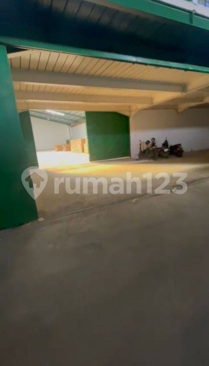 Large Warehouse with Container Access in Kapuk Utara