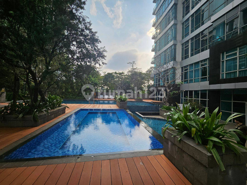 Luxury 2-Bedroom Apartment with Private Lift