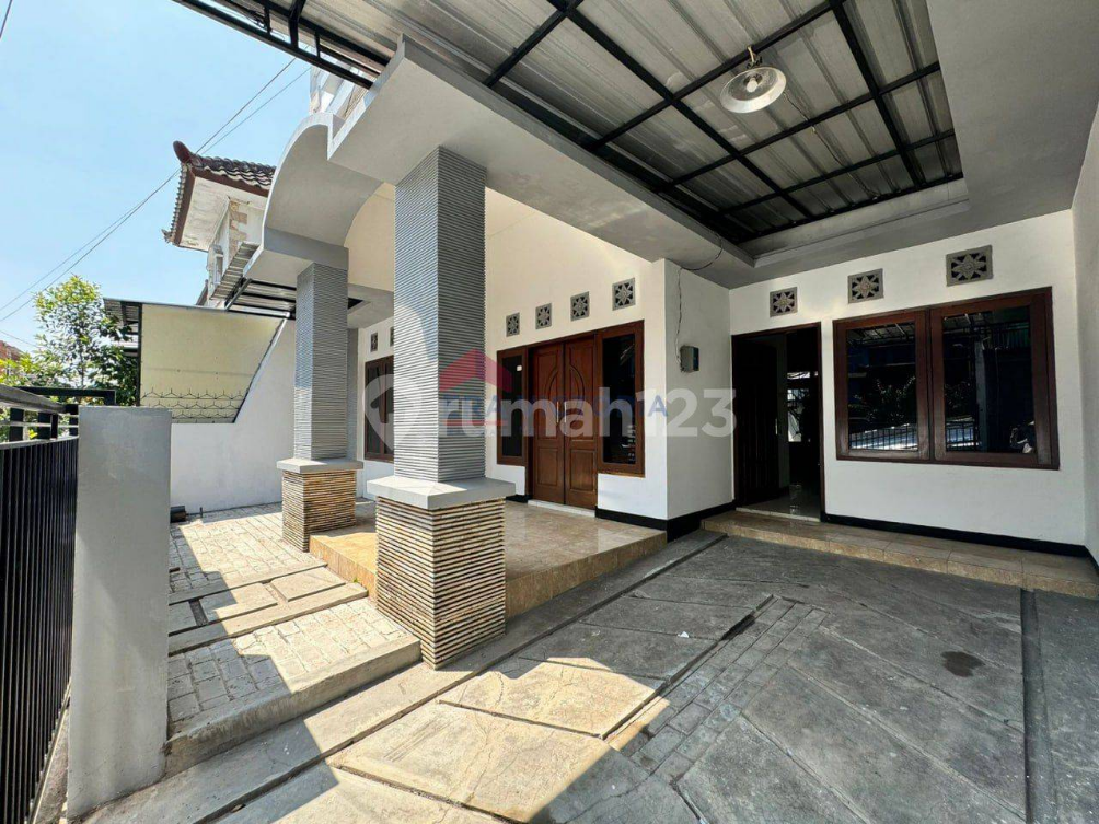 Modern 3-Bedroom House Near Toll Gate