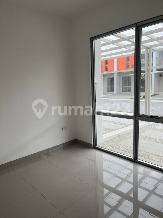 Modern 3-Bedroom House in Pantai Indah Kapuk