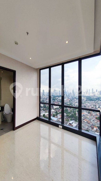 Modern 3BR Apartment with City Views