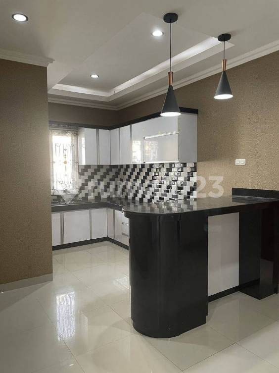 Modern 2-Bedroom House Near Telkom University