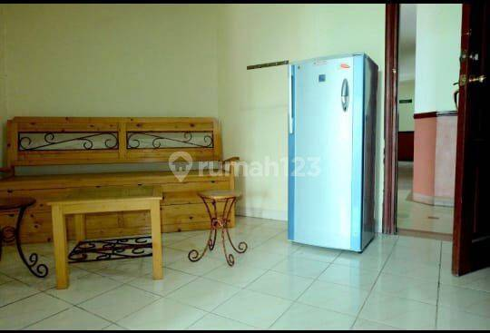 Furnished Studio Apartment with Modern Kitchen