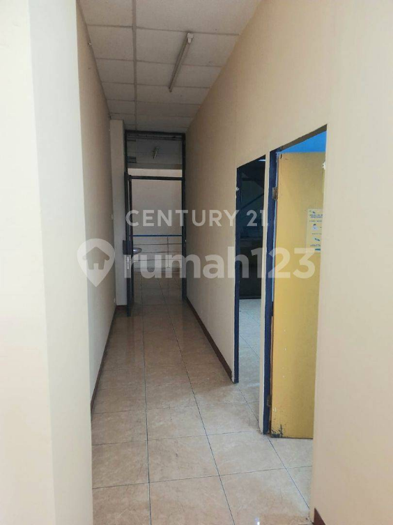 3-Story Commercial Building for Rent in Villa Indah