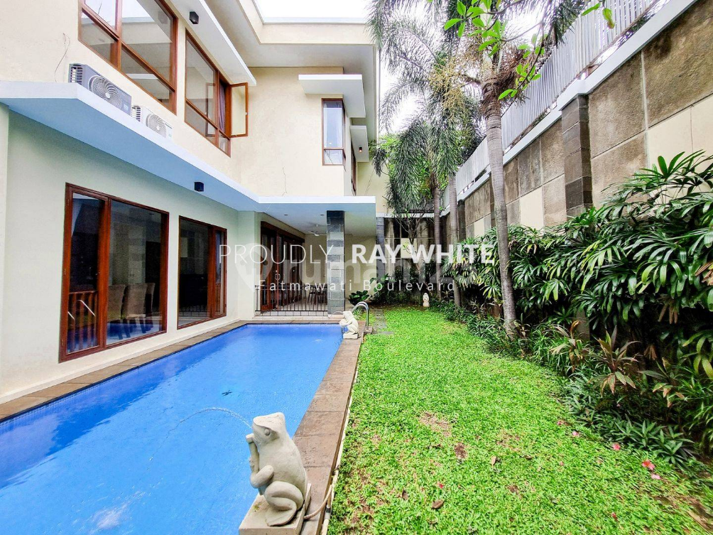 Minimalist 4-Bedroom House with Pool in Kemang