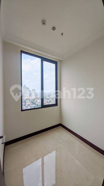 Modern 2BR Apartment with City Views