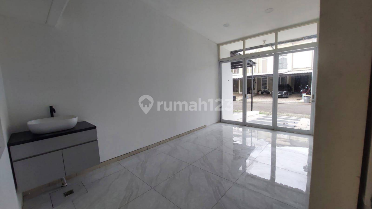 Modern 3 Bedroom House in Gading Serpong
