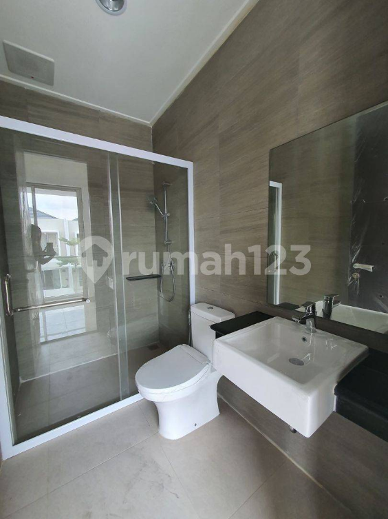 Modern 3-Bedroom House in PIK 2 Complex