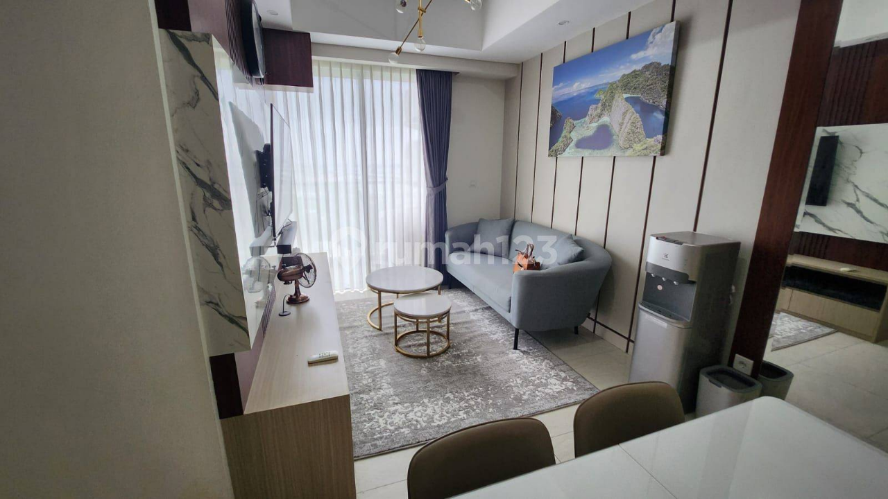 Modern 3-Bed Furnished Apartment with City Views