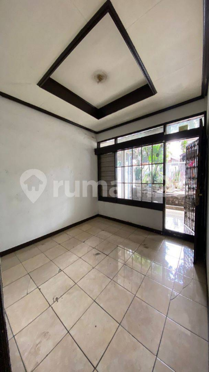 Strategic Location Office Space with Garden View