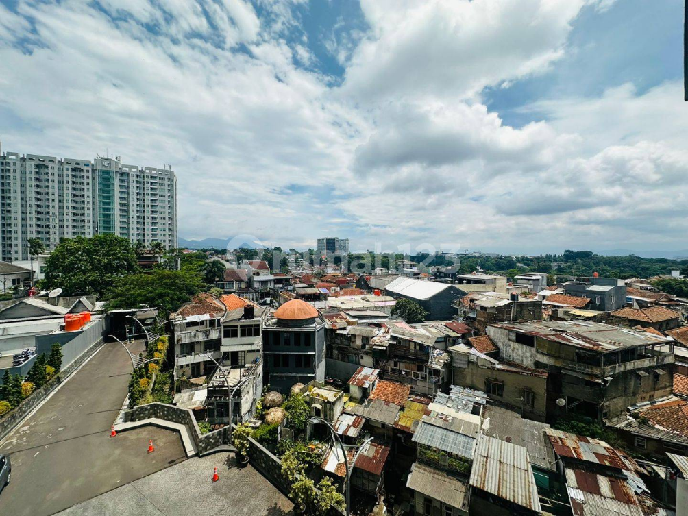 Furnished Studio Apartment with City View Balcony