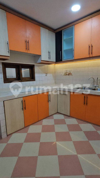 Spacious Two-Story House with Business Potential