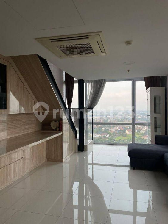 Modern Duplex Loft Near UPH Campus