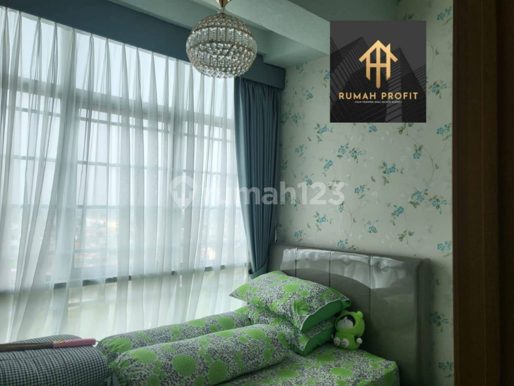 Furnished 2BR Victoria Square Apartment with City View