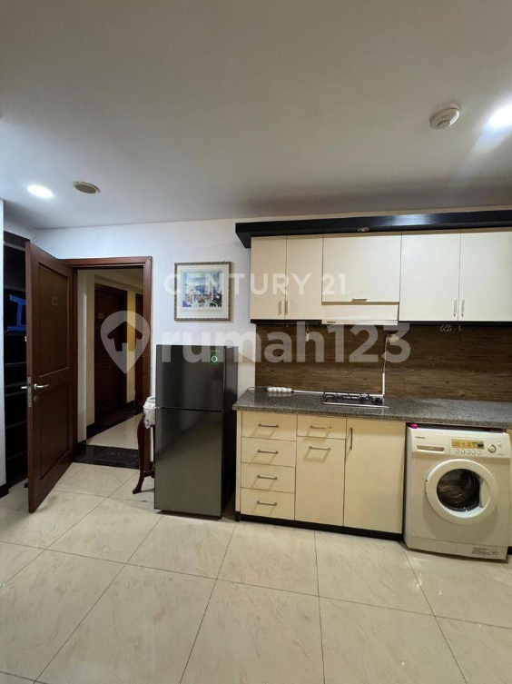 Modern Furnished 1-Bedroom Apartment with Kitchen