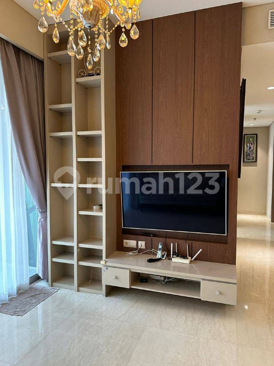 Luxurious Modern Apartment with Designer Interior