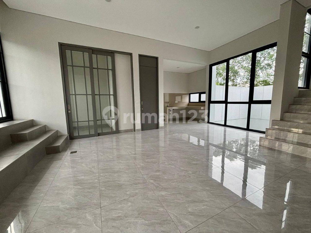 Spacious 5-Bedroom House with Backyard in BSD